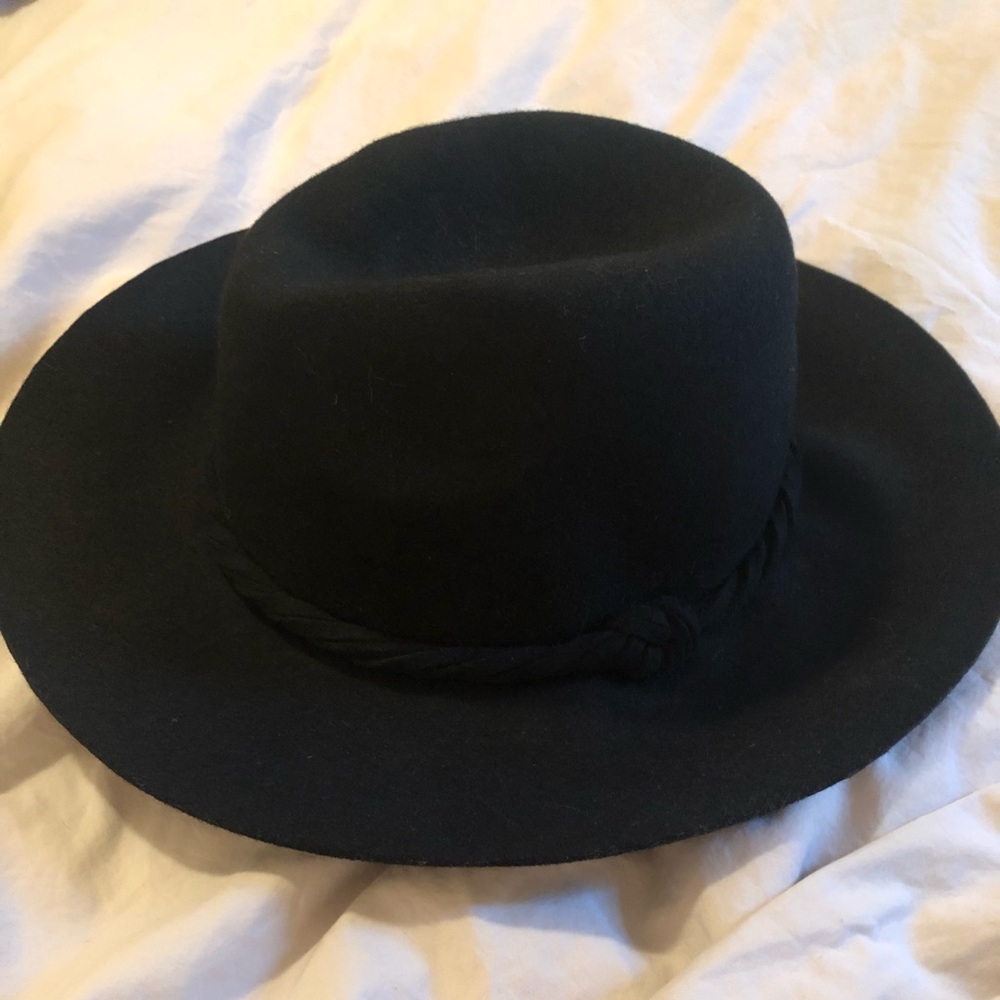 Black Felt Brim Hat